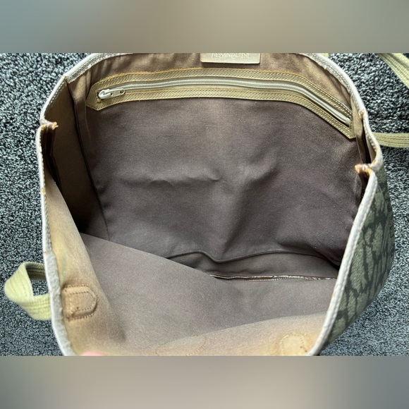 SALE! YSL tote - Picture 9 of 16